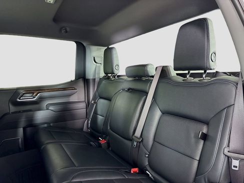 Used 2023 GMC Sierra 1500 Elevation image 28