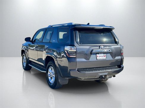 Used 2018 Toyota 4Runner SR5 Premium image 7