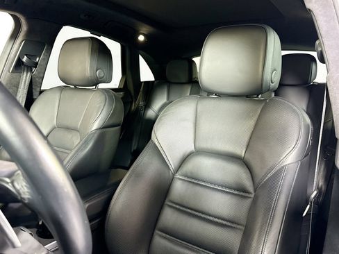 Certified 2020 Porsche Macan Turbo AWD/4WD image 5