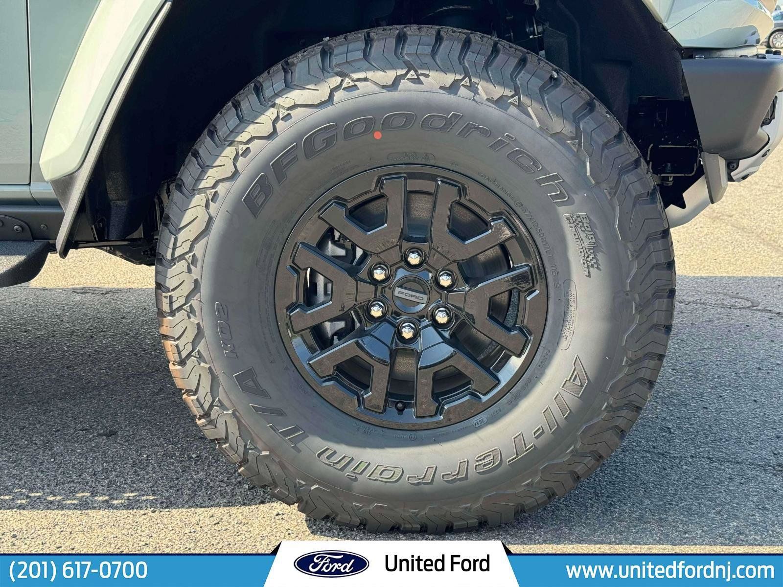Used 2024 Ford Bronco Raptor w/ Interior Carbon Fiber Pack 6 AWD/4WD image 7