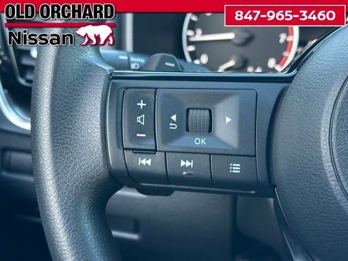 Used 2022 Nissan Rogue SV image 19