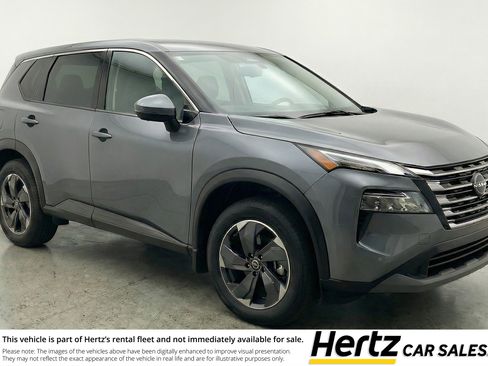 Used 2025 Nissan Rogue SV image 1
