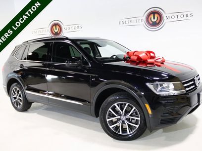Used 2020 Volkswagen Tiguan SE w/ Panoramic Sunroof Package