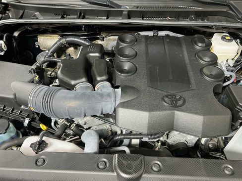 Certified 2024 Toyota 4Runner TRD Off-Road Premium w/ Off Road Premium Plus Package AWD/4WD image 27