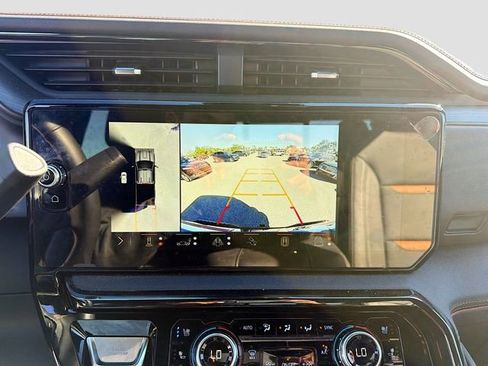 Used 2025 GMC Sierra 2500 AT4 w/ AT4 Premium Plus Package image 32