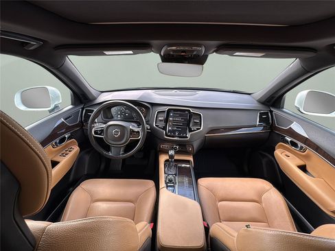 Used 2018 Volvo XC90 T6 Momentum w/ Convenience Package AWD/4WD image 20