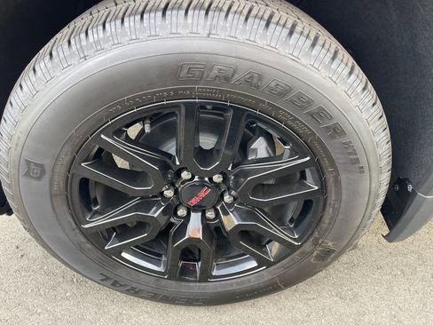 New 2026 GMC Sierra 1500 Elevation image 18