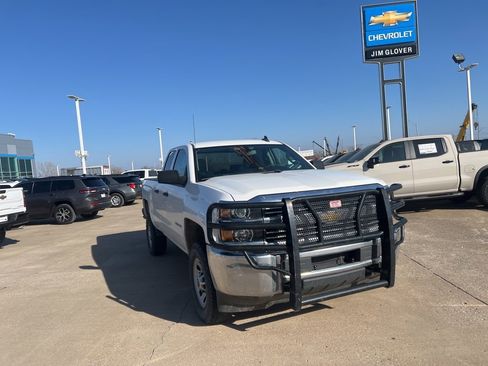 Used 2017 Chevrolet Silverado 2500 W/T w/ WT Convenience Package image 5