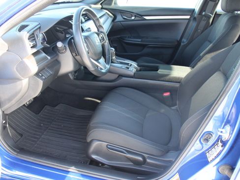 Used 2018 Honda Civic Sport image 11