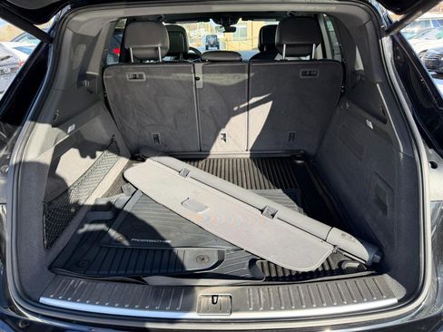 Used 2019 Porsche Cayenne AWD image 8