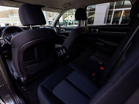 Used 2022 Kia Sorento LX image 26