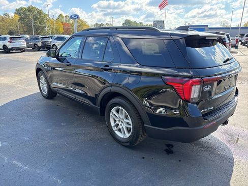 New 2026 Ford Explorer Active image 5