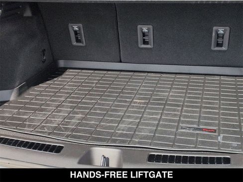 Used 2023 Cadillac XT4 Premium Luxury w/ Cold Weather Package image 26