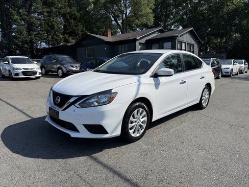 Used 2019 Nissan Sentra SV FWD image 2