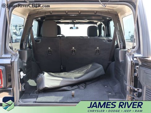 Used 2022 Jeep Wrangler Unlimited Sport AWD/4WD image 14