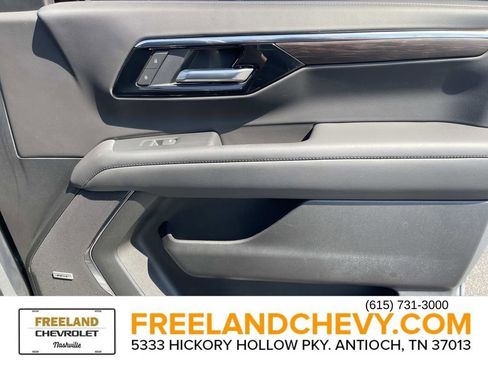 Used 2025 Chevrolet Tahoe Z71 w/ Comfort Package image 28