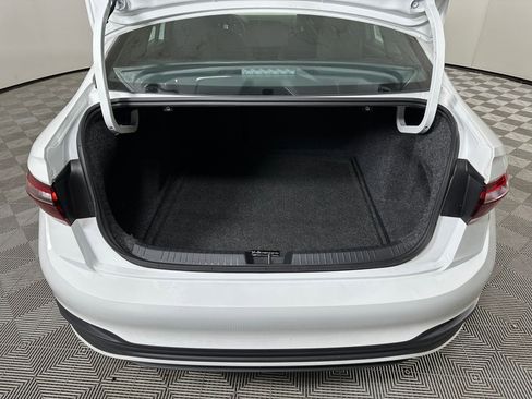 Used 2025 Volkswagen Jetta Sport image 31