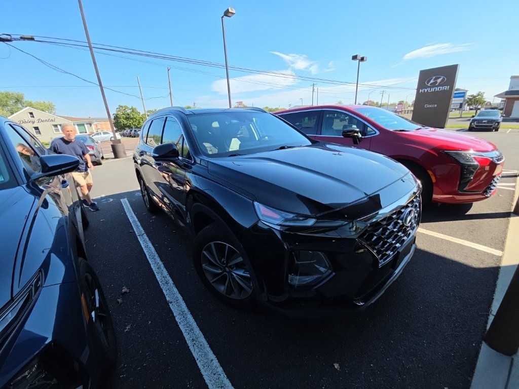 Used 2020 Hyundai Santa Fe Limited w/ Cargo Package FWD image 2