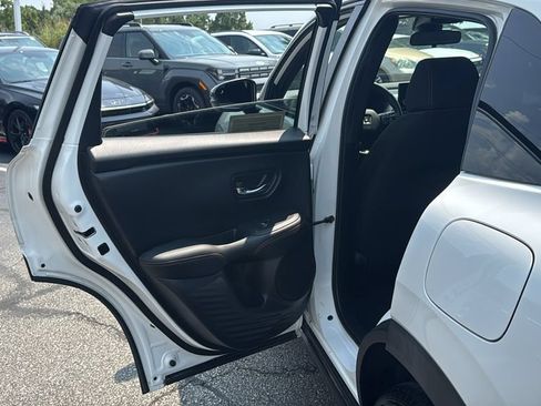 Used 2024 Honda HR-V Sport image 23