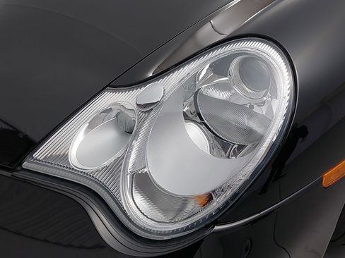 Used 2004 Porsche 911 Carrera 4S image 23