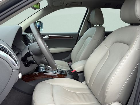 Used 2011 Audi Q5 2.0T Premium Plus AWD/4WD image 9