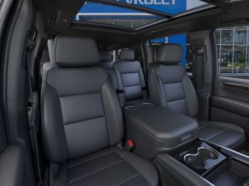New 2026 Chevrolet Suburban Z71 w/ Z71 Off-Road Package image 16
