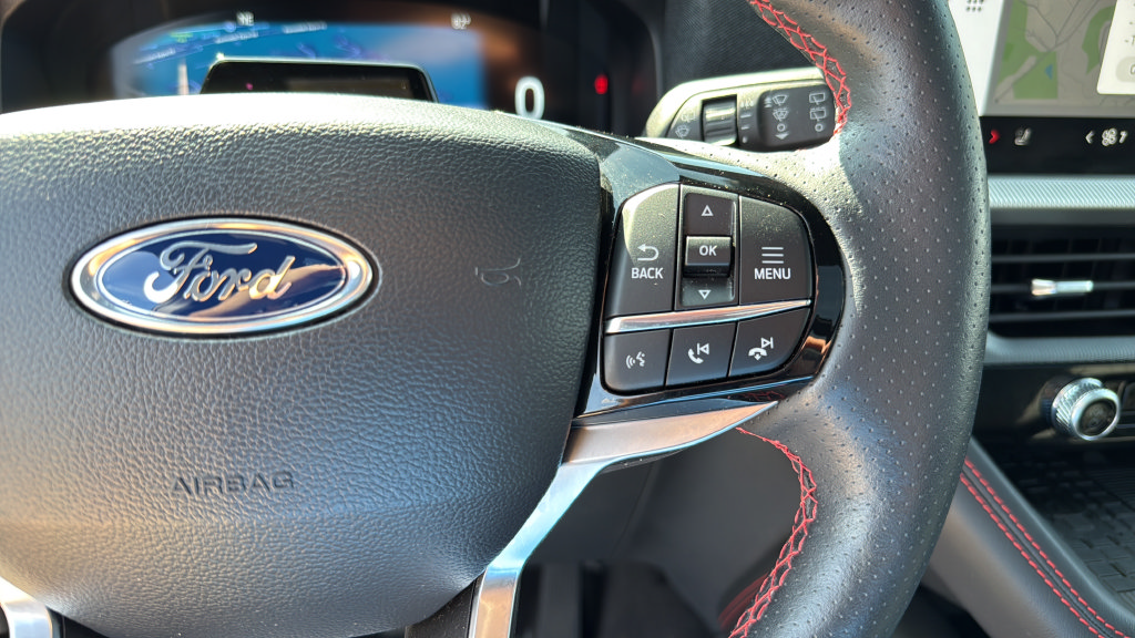 Used 2025 Ford Explorer ST-Line w/ Premium Package AWD/4WD image 27
