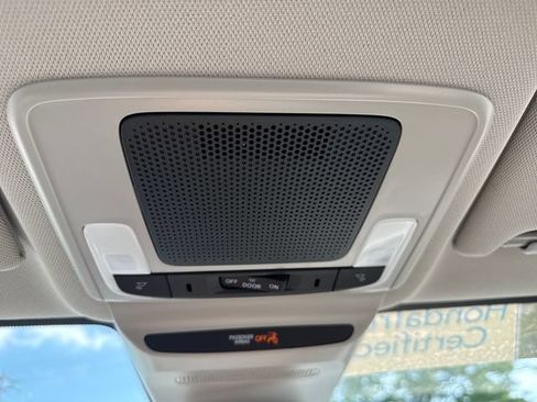 Certified 2025 Honda HR-V LX image 36