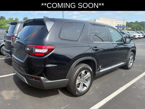 Used 2023 Honda Pilot EX-L image 6