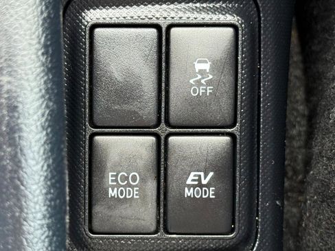 Used 2016 Toyota Prius C Persona Series image 13