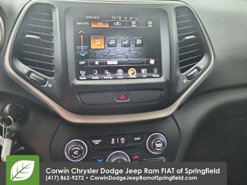 Certified 2016 Jeep Cherokee Latitude image 26