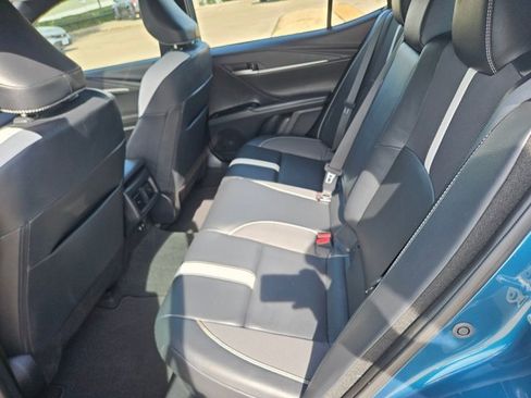 Used 2025 Toyota Camry SE w/ Convenience Package image 7