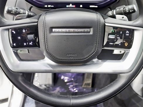 Used 2023 Land Rover Range Rover SE image 16