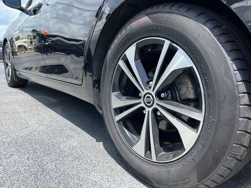 Used 2022 Nissan Sentra SV FWD image 14