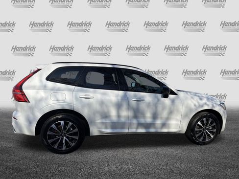 Certified 2025 Volvo XC60 B5 Core image 11