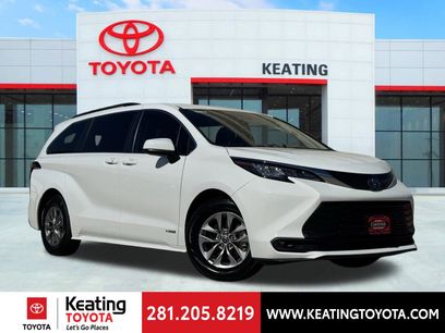Used 2021 Toyota Sienna LE