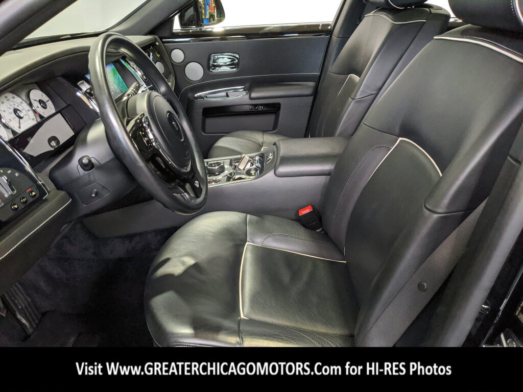 Used 2014 Rolls-Royce Ghost RWD image 38