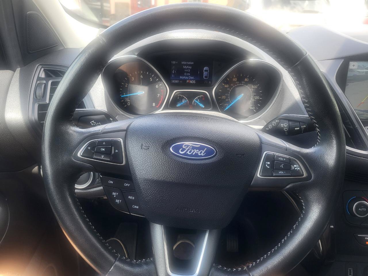 Used 2019 Ford Escape SE w/ SE Sport Appearance Package AWD/4WD image 45