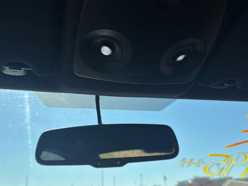 Used 2012 Chrysler 200 Limited image 28