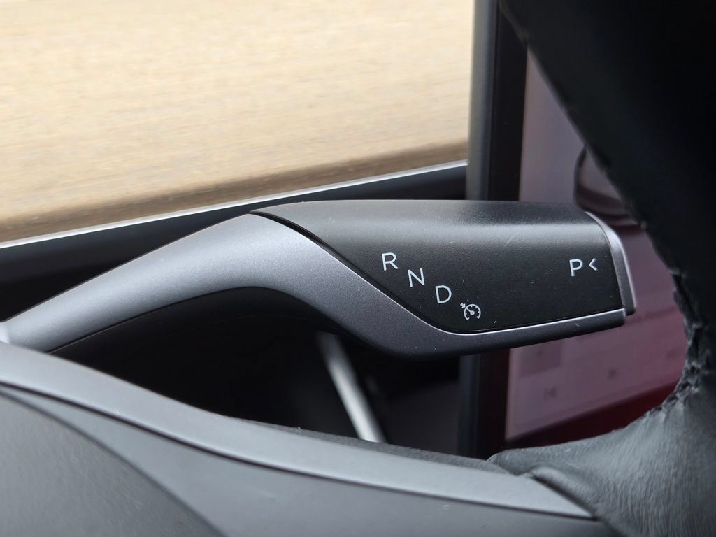 Used 2018 Tesla Model 3 Long Range RWD image 23