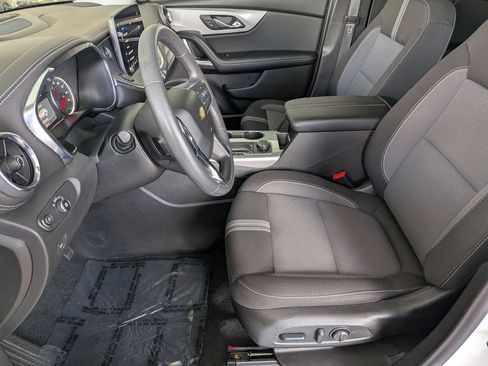 Used 2025 Chevrolet Blazer LT FWD image 20