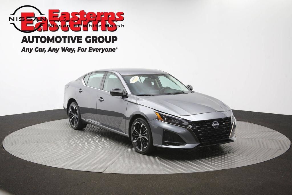 Used 2025 Nissan Altima 2.5 SR AWD/4WD image 50