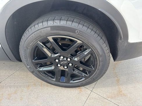 Used 2023 Chevrolet Blazer LT image 11