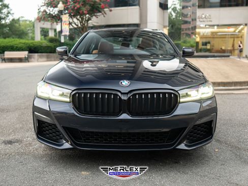 Used 2022 BMW 540i w/ M Sport Package image 2