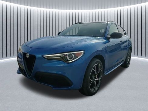 Used 2022 Alfa Romeo Stelvio Veloce image 18