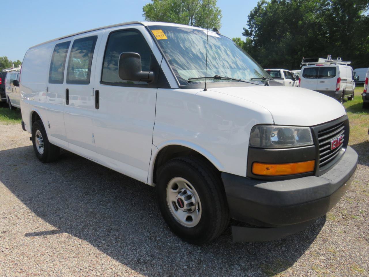 Used 2019 GMC Savana 2500 w/ Driver Convenience Package RWD image 3