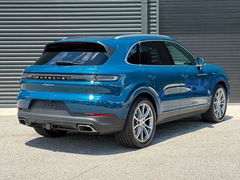 Certified 2026 Porsche Cayenne AWD/4WD image 22