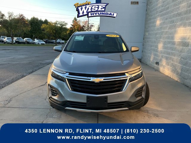 Used 2024 Chevrolet Equinox LT w/ Driver Convenience Package AWD/4WD image 2