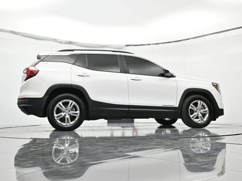 Certified 2022 GMC Terrain SLE w/ Driver Convenience Package image 39