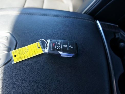 Used 2025 RAM 1500 Laramie image 34